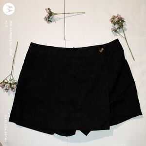 Black Skirt with Brown Button